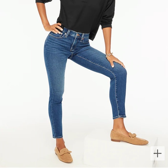J Crew 8” Mid-Rise Skinny Jeans S98-8 - Picture 1 of 5